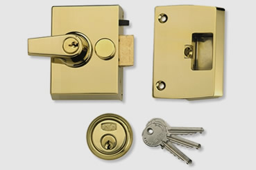 Nightlatch installation by West Kensington master locksmith